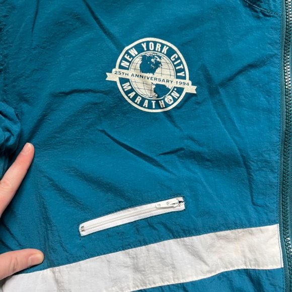 Vintage Asics wind breaker - Picture 2 of 10